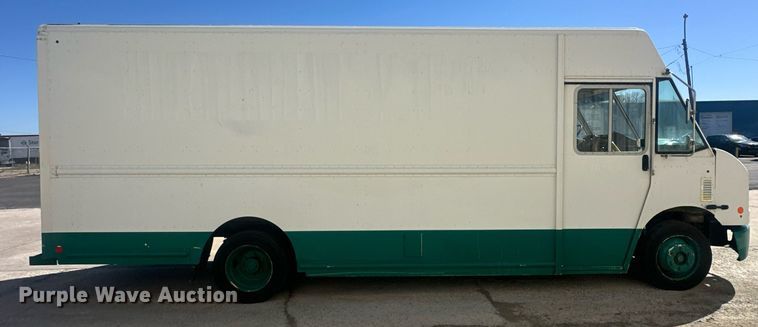 image for item EK0461 2016 Freightliner MT45 delivery truck