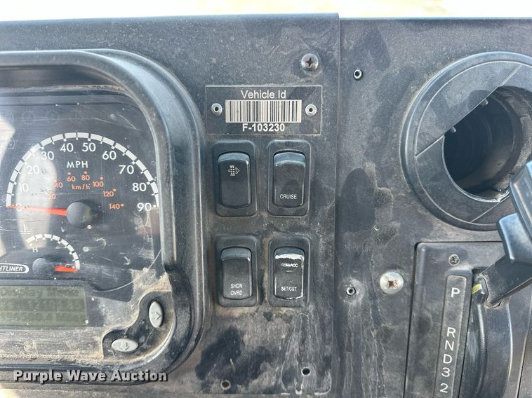 image for item EK0461 2016 Freightliner MT45 delivery truck