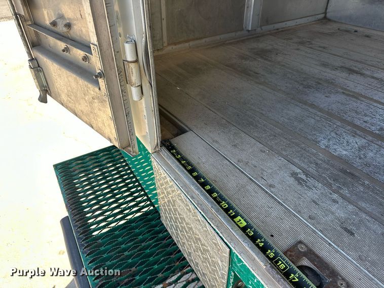 image for item EK0461 2016 Freightliner MT45 delivery truck