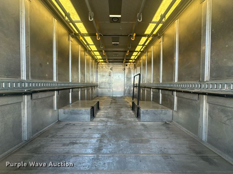 image for item EK0461 2016 Freightliner MT45 delivery truck