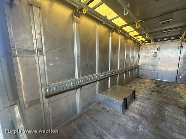 image for item EK0461 2016 Freightliner MT45 delivery truck