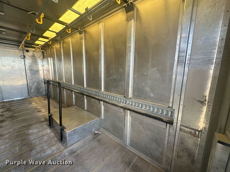 image for item EK0461 2016 Freightliner MT45 delivery truck