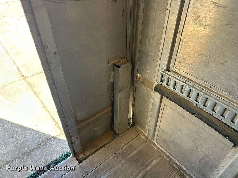 image for item EK0461 2016 Freightliner MT45 delivery truck