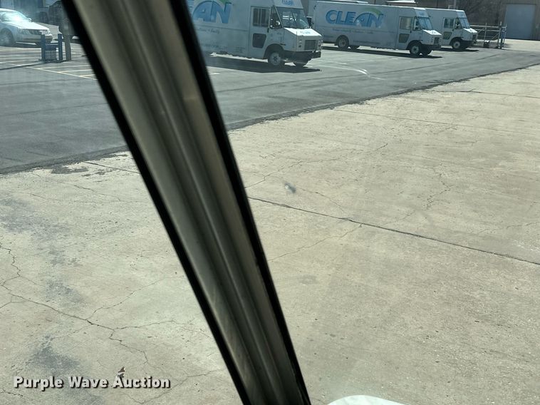 image for item EK0461 2016 Freightliner MT45 delivery truck