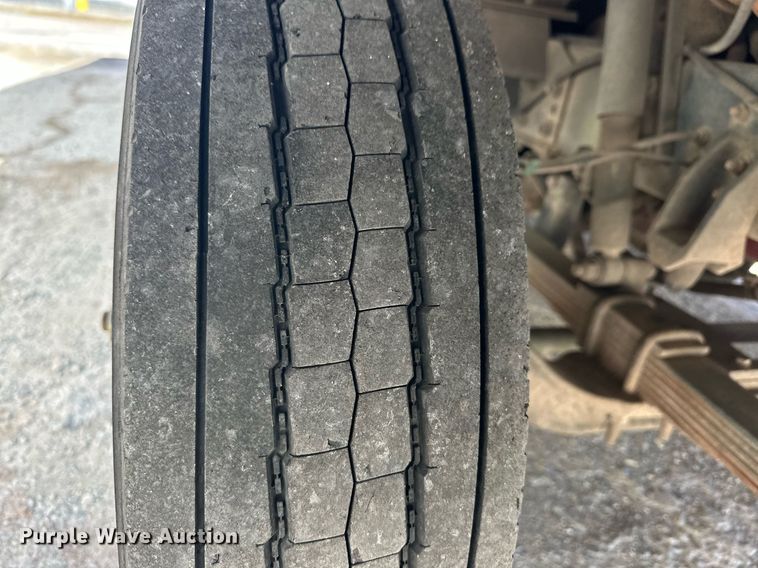 image for item EK0461 2016 Freightliner MT45 delivery truck