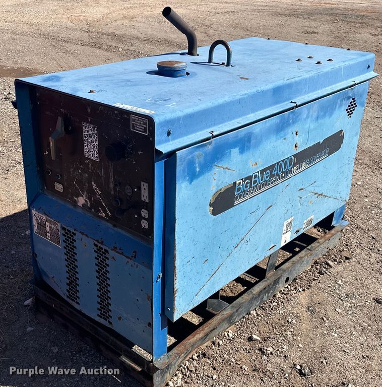 image for item EK0472 Miller Big Blue 400D welder/generator