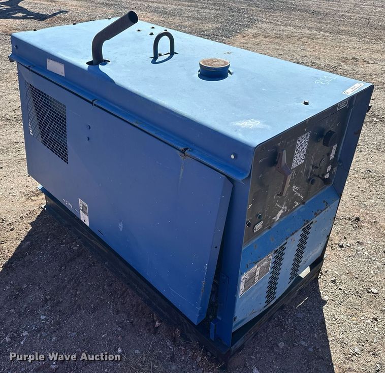 image for item EK0472 Miller Big Blue 400D welder/generator