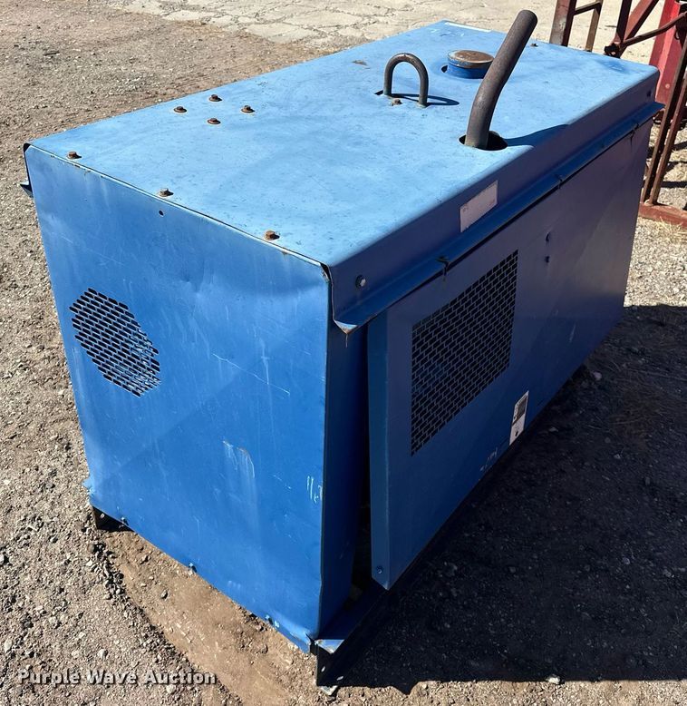 image for item EK0472 Miller Big Blue 400D welder/generator