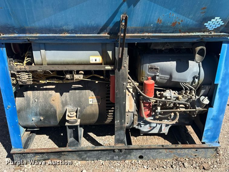 image for item EK0472 Miller Big Blue 400D welder/generator