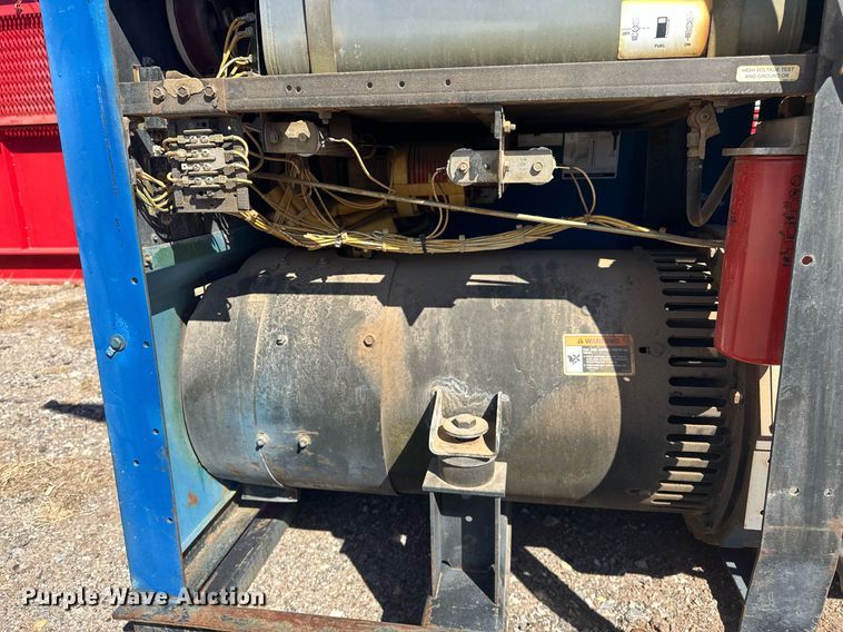 image for item EK0472 Miller Big Blue 400D welder/generator