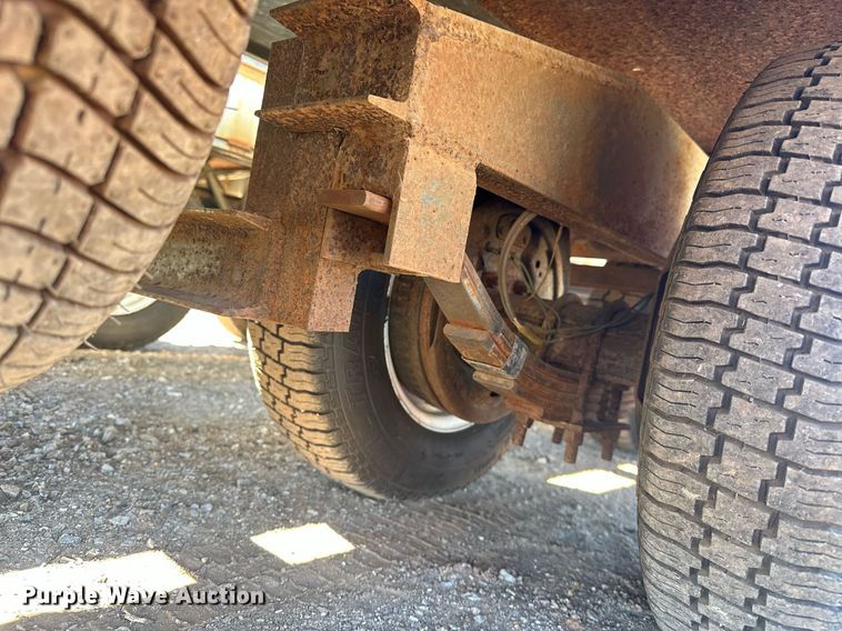 image for item EK0476 2008 A.M. Haire  RCCTT9623SS roll-off tilt deck container trailer