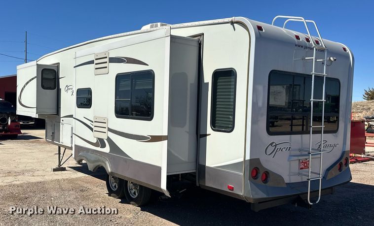 image for item EK0477 2010 Open Range 345RLS camper