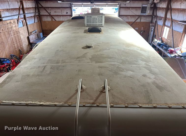 image for item EK0477 2010 Open Range 345RLS camper