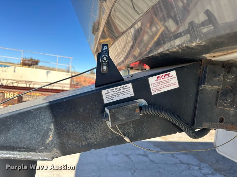 image for item EK0477 2010 Open Range 345RLS camper