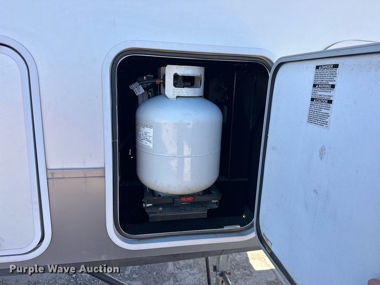 image for item EK0477 2010 Open Range 345RLS camper