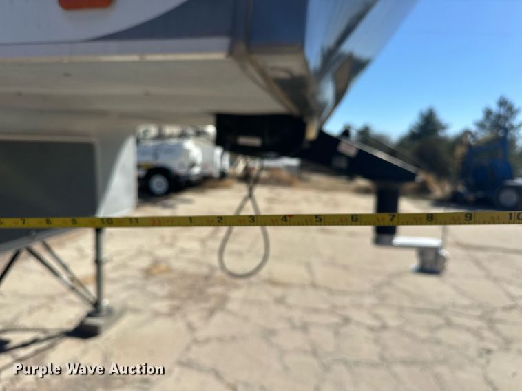 image for item EK0477 2010 Open Range 345RLS camper