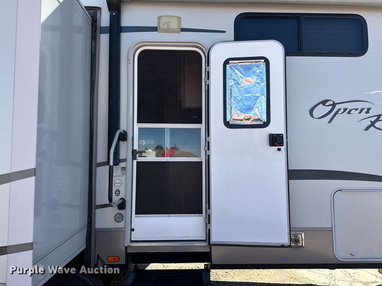 image for item EK0477 2010 Open Range 345RLS camper