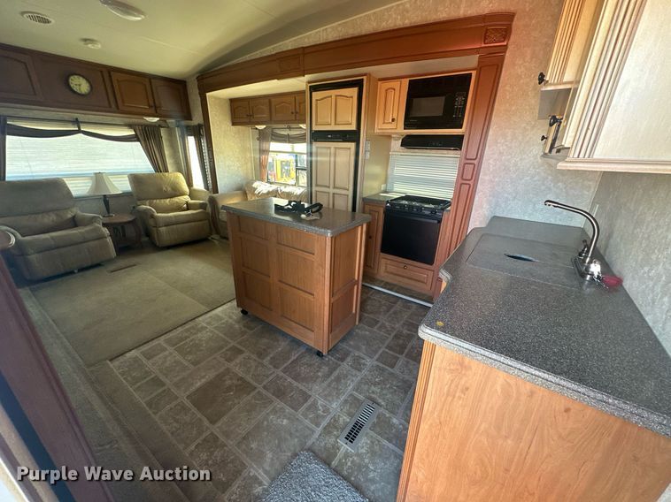 image for item EK0477 2010 Open Range 345RLS camper