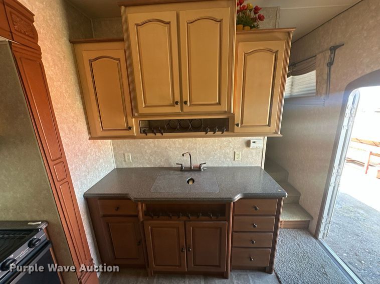 image for item EK0477 2010 Open Range 345RLS camper