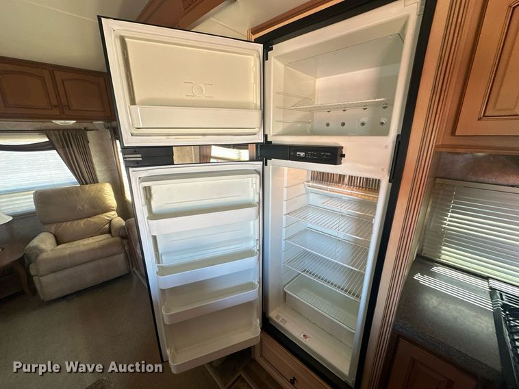 image for item EK0477 2010 Open Range 345RLS camper