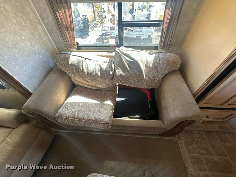 image for item EK0477 2010 Open Range 345RLS camper