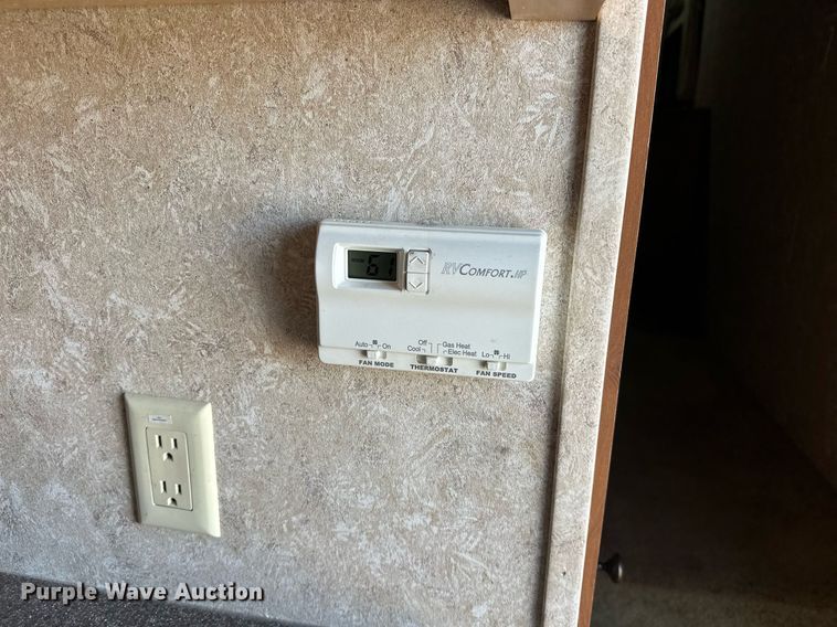 image for item EK0477 2010 Open Range 345RLS camper