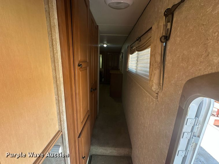 image for item EK0477 2010 Open Range 345RLS camper