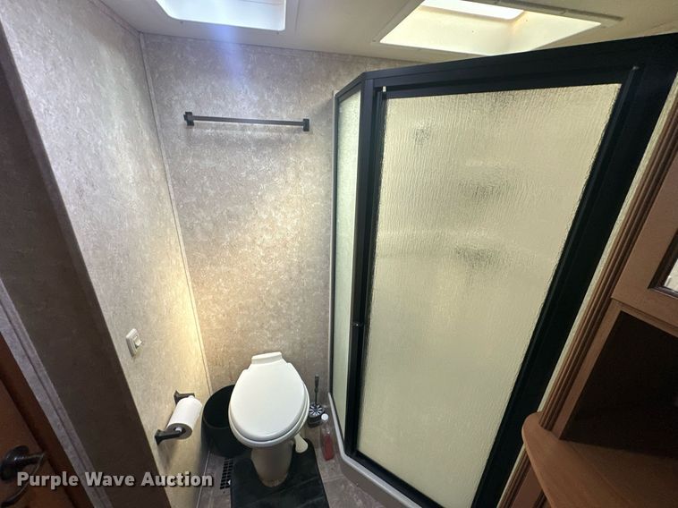 image for item EK0477 2010 Open Range 345RLS camper