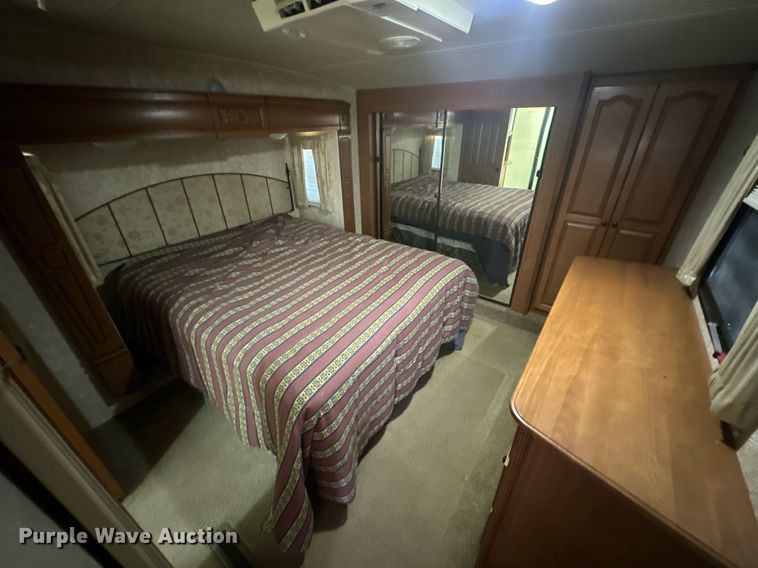 image for item EK0477 2010 Open Range 345RLS camper