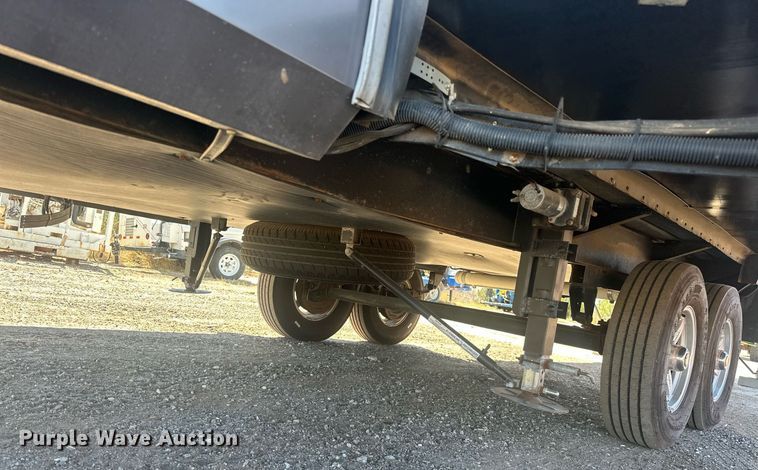 image for item EK0477 2010 Open Range 345RLS camper