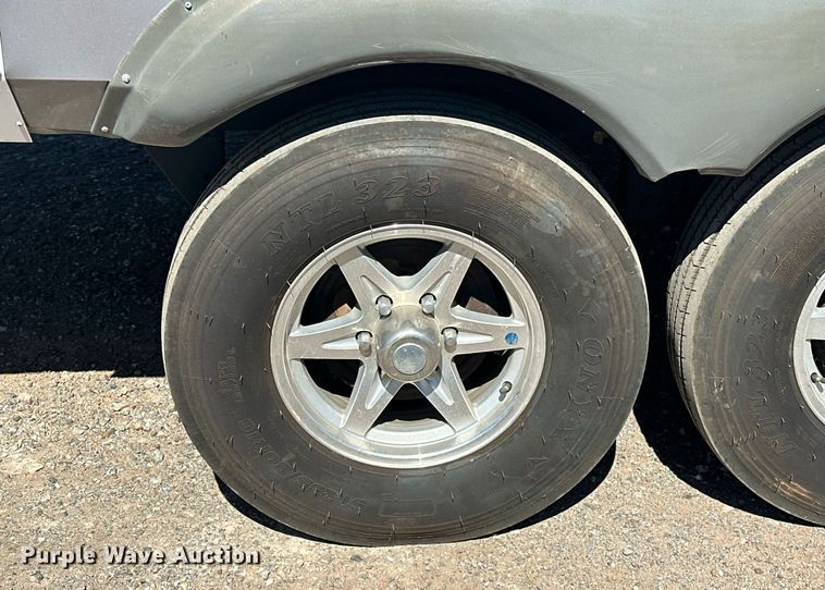 image for item EK0477 2010 Open Range 345RLS camper