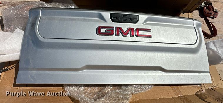 image for item EK0489 Pickup truck tailgate