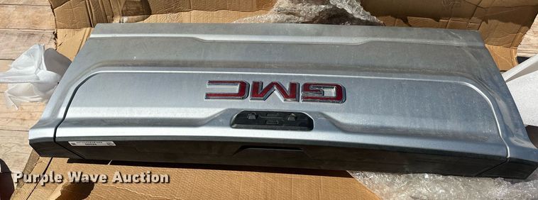 image for item EK0489 Pickup truck tailgate