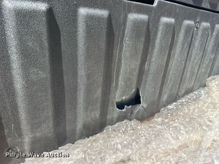 image for item EK0489 Pickup truck tailgate