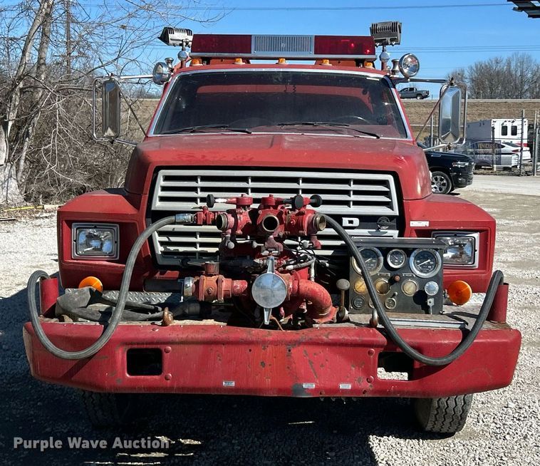 image for item EK2712 1980 Ford F700 Custom Cab pumper fire truck