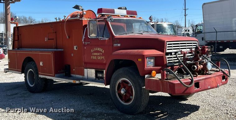 image for item EK2712 1980 Ford F700 Custom Cab pumper fire truck