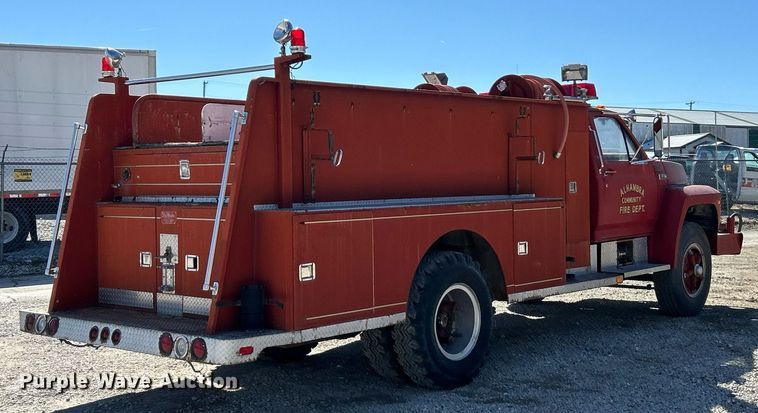 image for item EK2712 1980 Ford F700 Custom Cab pumper fire truck