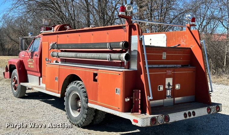 image for item EK2712 1980 Ford F700 Custom Cab pumper fire truck