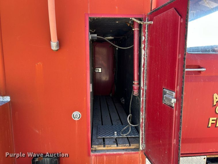 image for item EK2712 1980 Ford F700 Custom Cab pumper fire truck