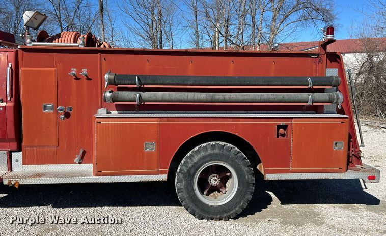 image for item EK2712 1980 Ford F700 Custom Cab pumper fire truck