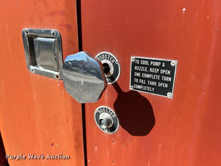 image for item EK2712 1980 Ford F700 Custom Cab pumper fire truck