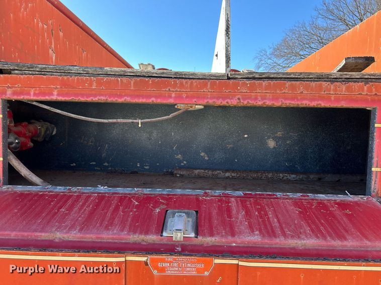 image for item EK2712 1980 Ford F700 Custom Cab pumper fire truck