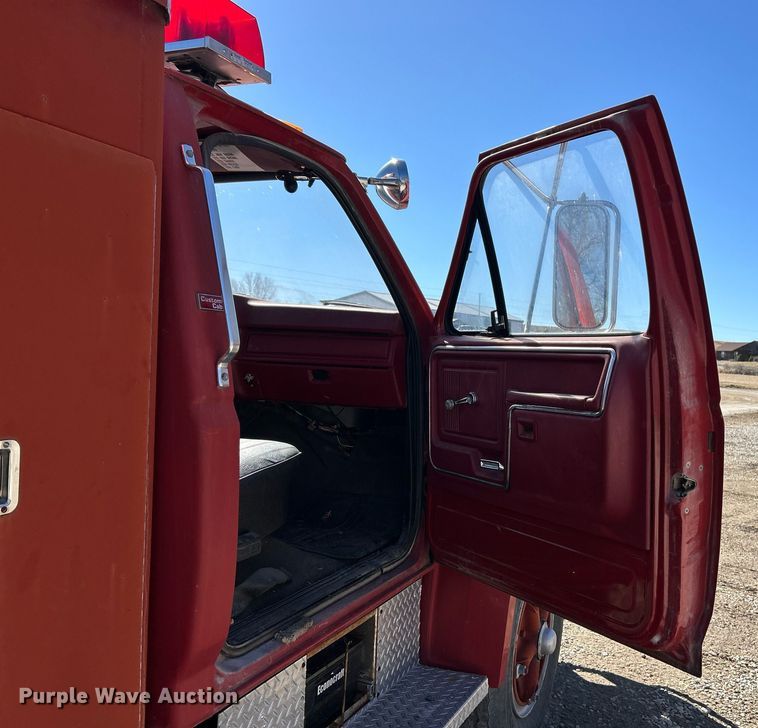 image for item EK2712 1980 Ford F700 Custom Cab pumper fire truck