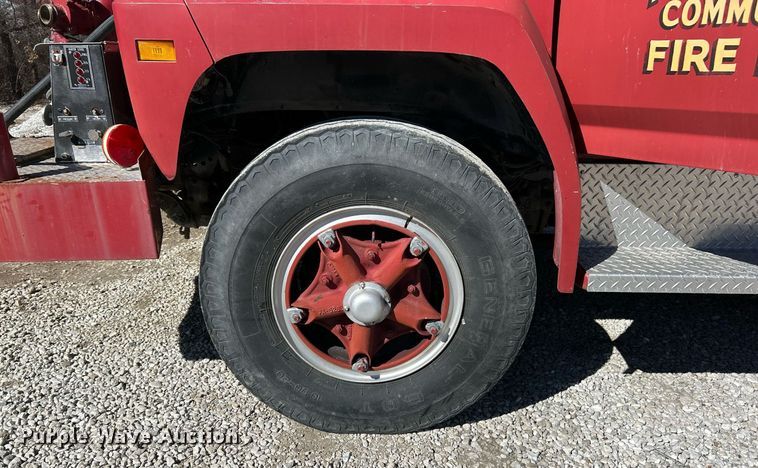 image for item EK2712 1980 Ford F700 Custom Cab pumper fire truck