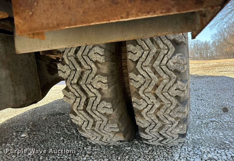 image for item EK2712 1980 Ford F700 Custom Cab pumper fire truck