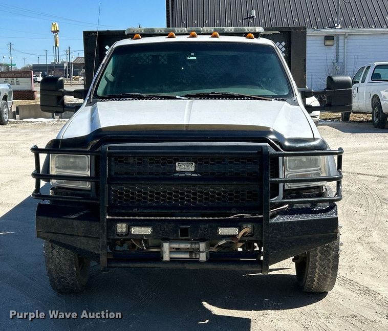 image for item EK2715 2005 Ford F450 Super Duty XL flatbed truck