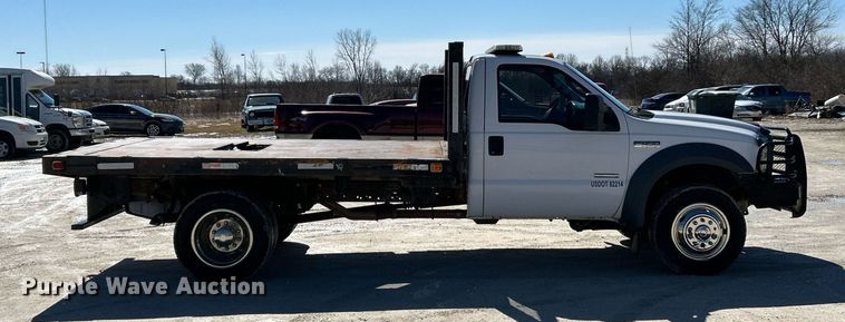 image for item EK2715 2005 Ford F450 Super Duty XL flatbed truck
