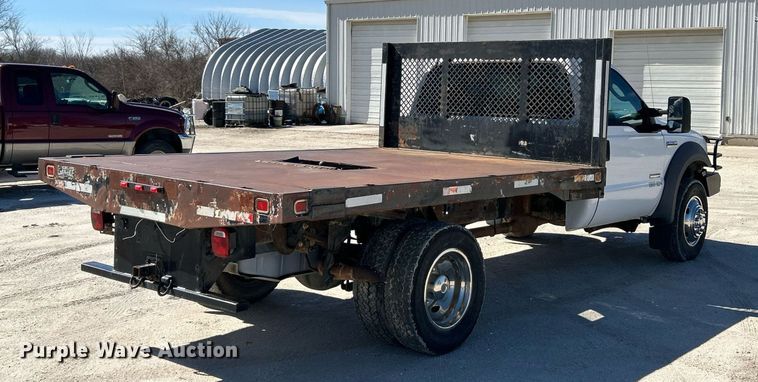 image for item EK2715 2005 Ford F450 Super Duty XL flatbed truck