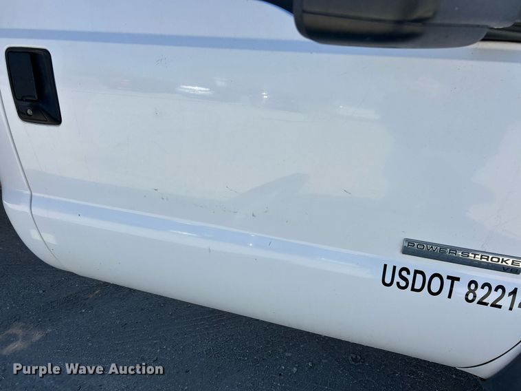 image for item EK2715 2005 Ford F450 Super Duty XL flatbed truck