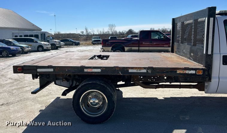 image for item EK2715 2005 Ford F450 Super Duty XL flatbed truck